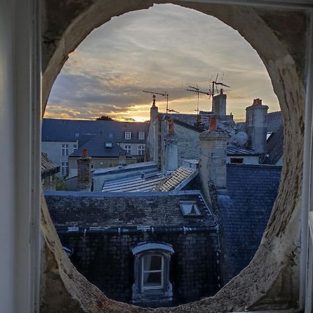 Charmant Appartement Renove バイユー エクステリア 写真