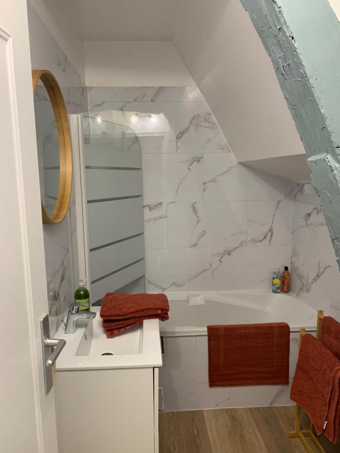 Charmant Appartement Renove バイユー エクステリア 写真
