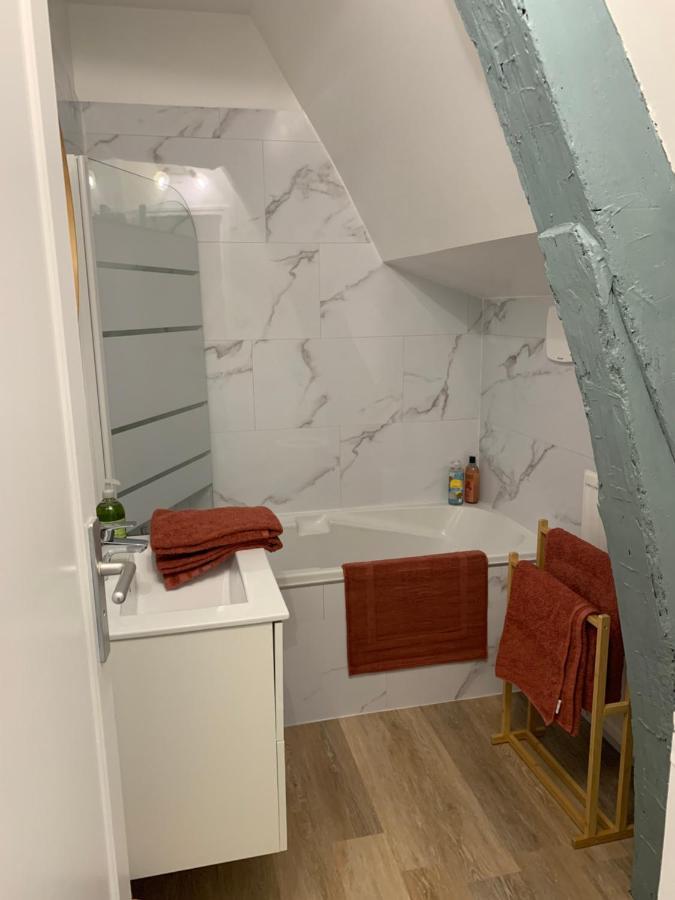 Charmant Appartement Renove バイユー エクステリア 写真